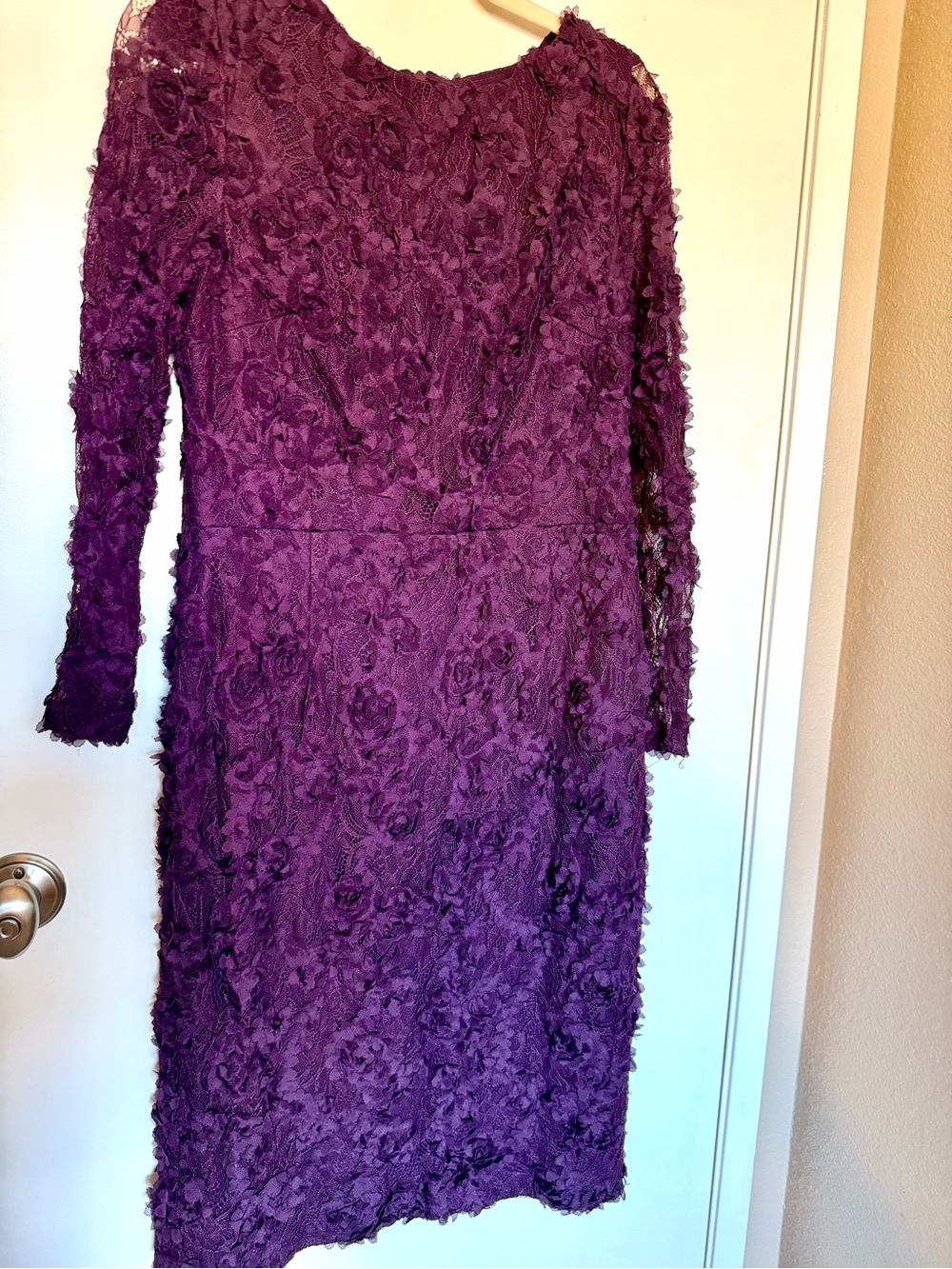 Women’s Xscape size 14 Purple Lace Floral Sheath Dress